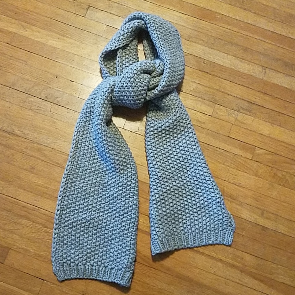 Gap scarf
